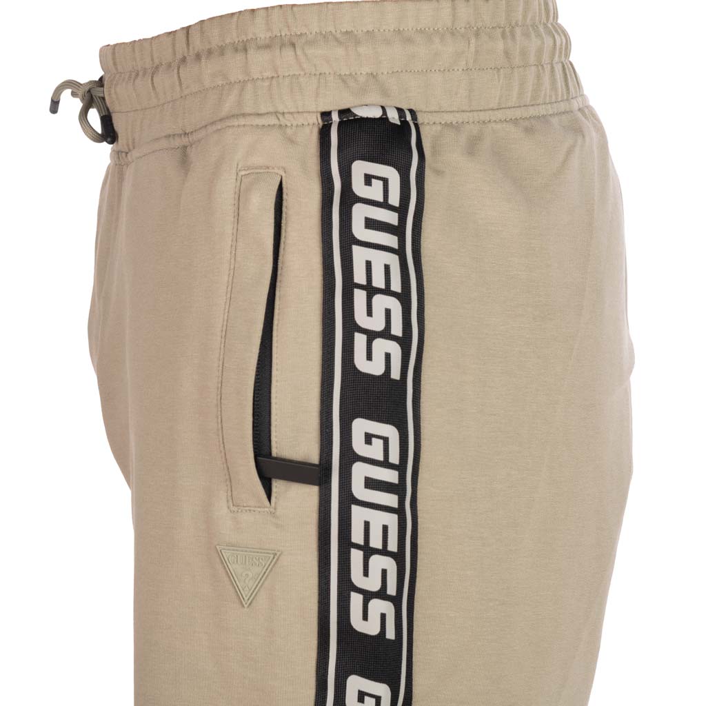 SHORTS UOMO GUESS CON BANDE LOGATE LATERALI - COL. VERDE OLIVA